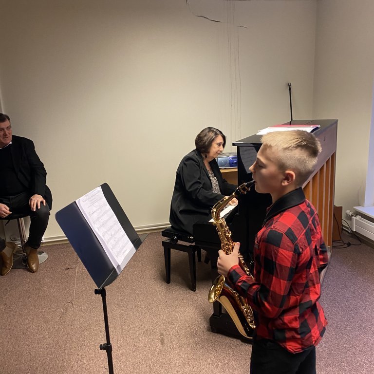 9d9058a6-2498-42a3-b732-0adbad480449