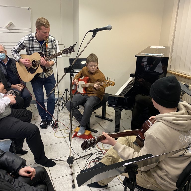 a1883378-047c-43b1-b195-e83ff6c55634