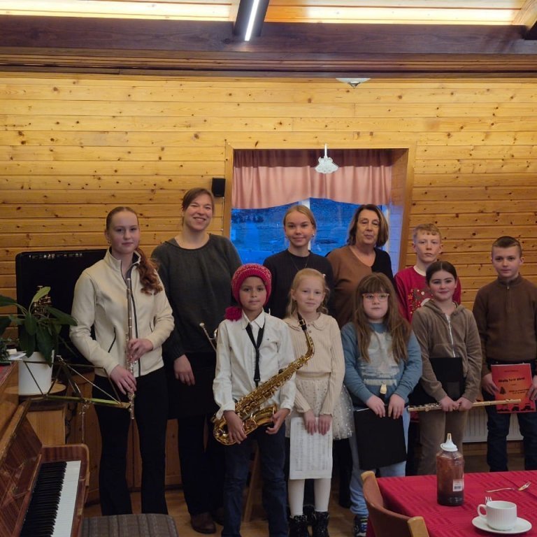 c2da5a98-bc75-44d7-a30b-6e089662bf4f