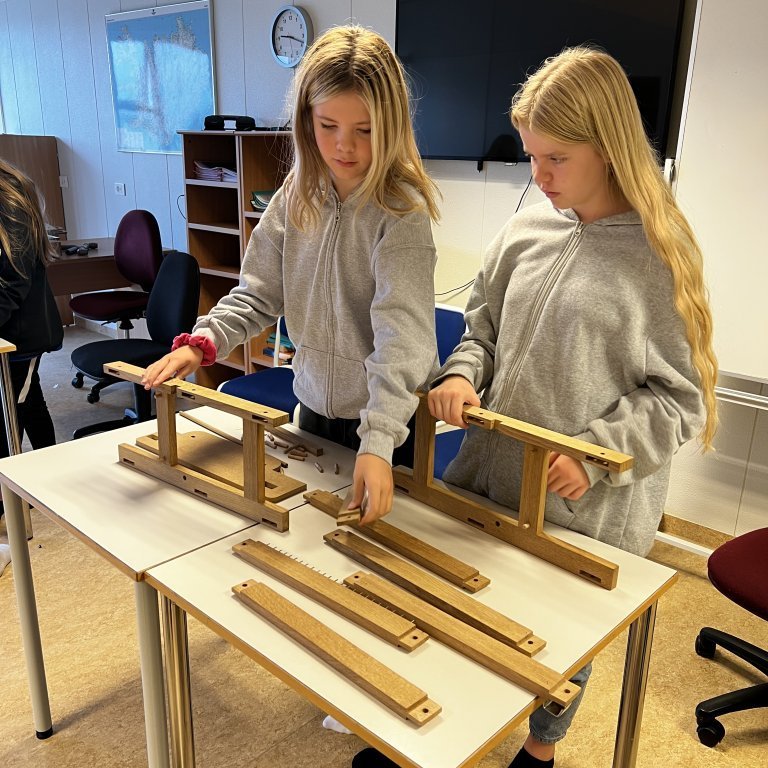 8a984b99-25e7-46e5-ac27-25adfbb185b1