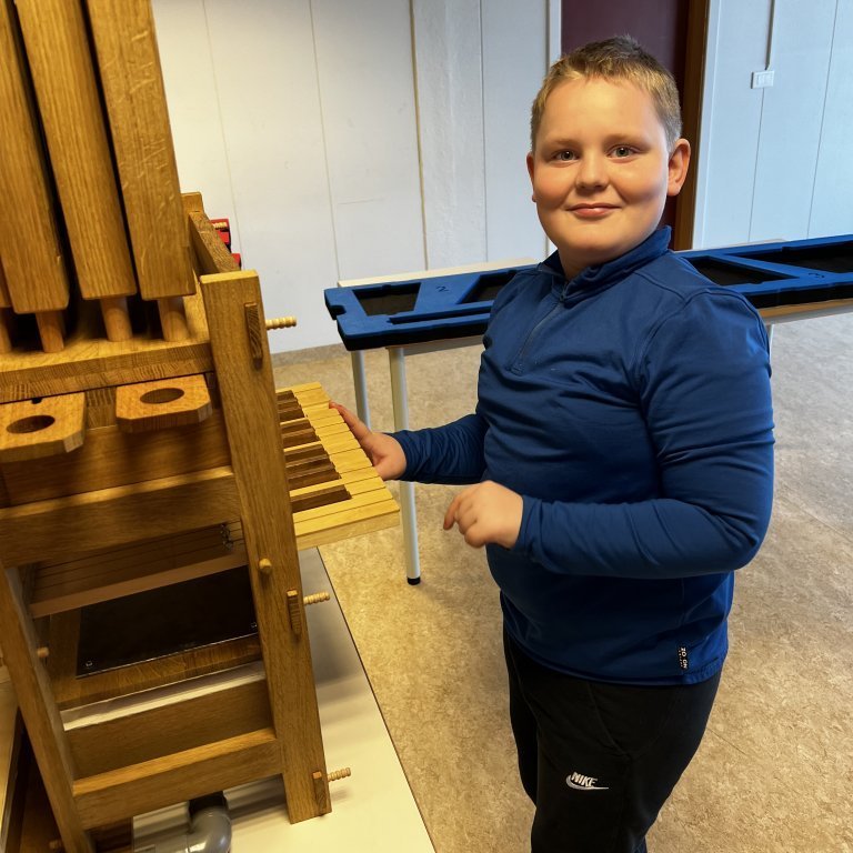 a9c571ef-9a1c-4bb9-bbc4-c13d212fc4fb