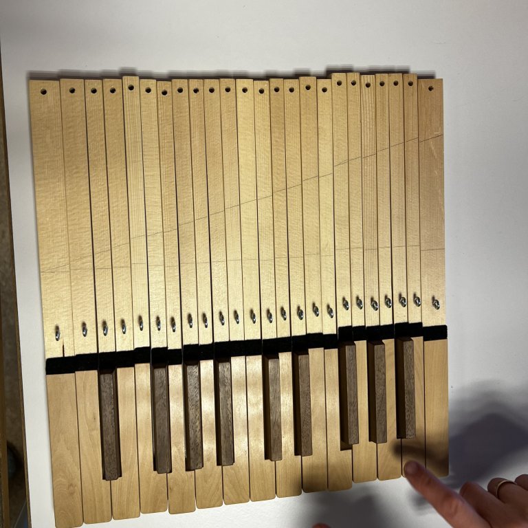 d40f0f7f-6814-4347-a65d-bbbeb3d0a715