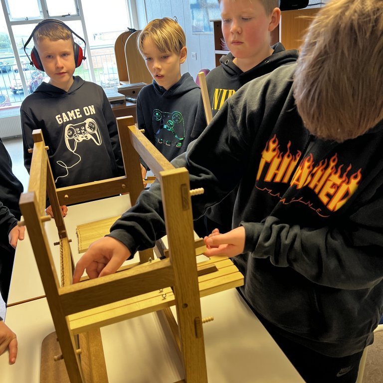 f3b638ea-3502-494b-8ec1-218d40100a87