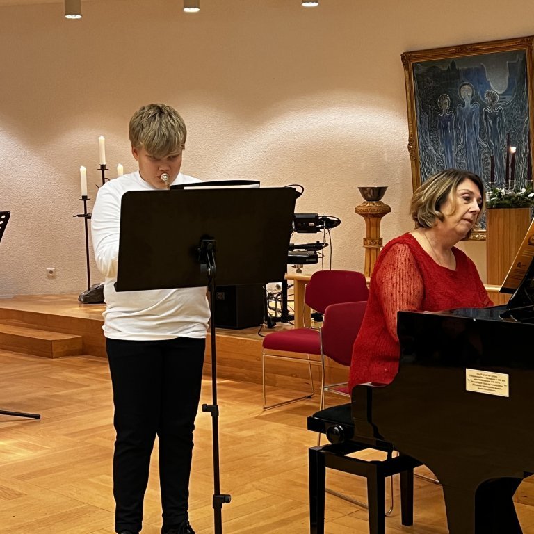 74d9aa6e-274b-46ff-aa36-46fc3d8fd0e7