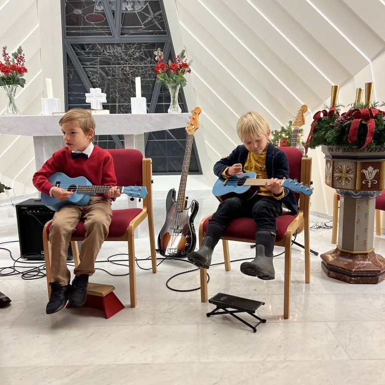 b37d21dd-d255-4123-8033-583fe33e71b5