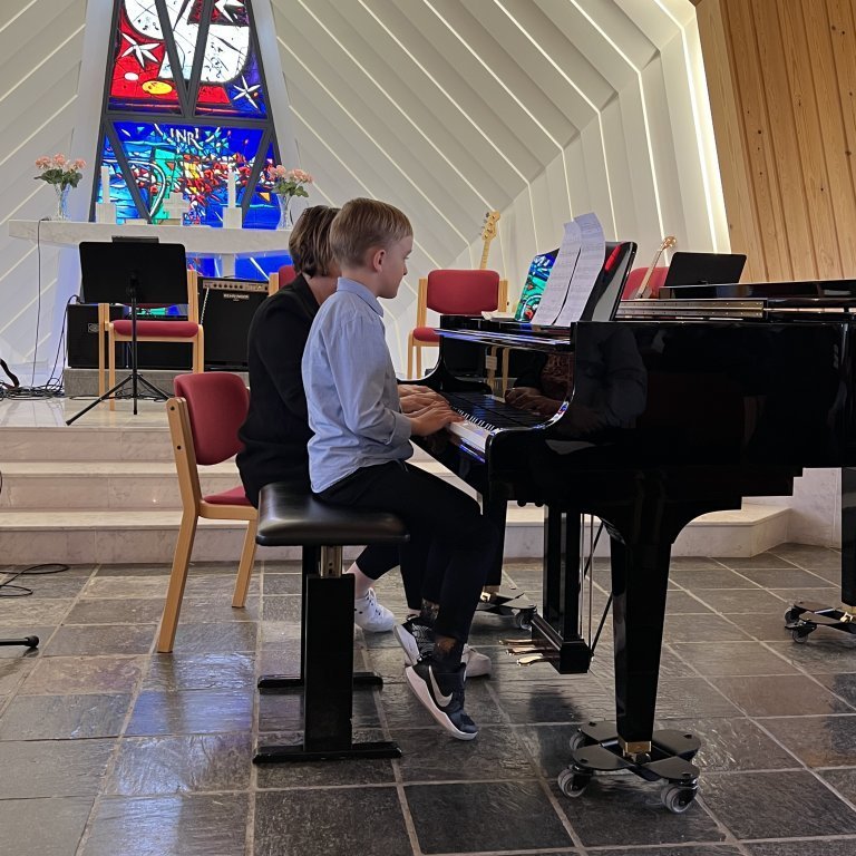 2fd566ea-4b55-47c9-982a-9db146e7483f