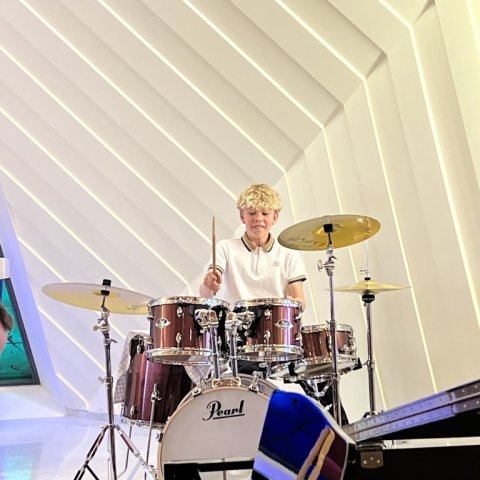Victor