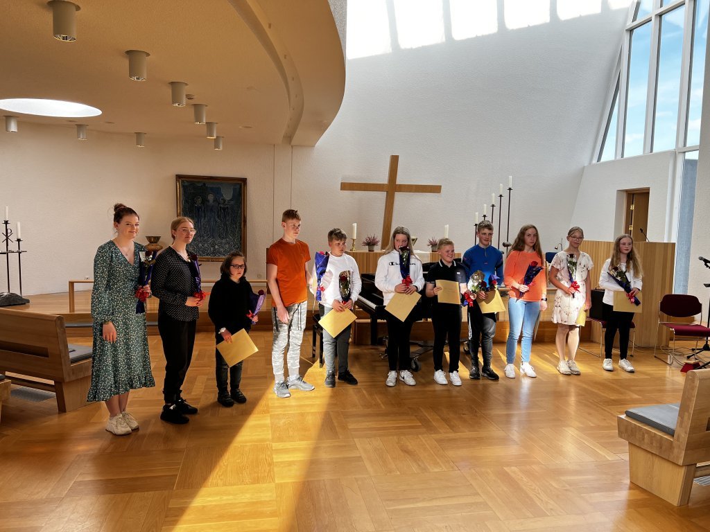 Nemendur sem luku 1. stigi, 2. stigi, grunnprófi og miðprófi.