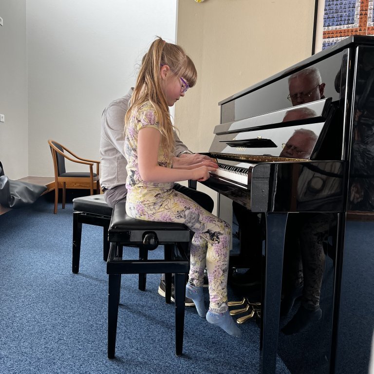 44f13001-026a-412a-891e-e81651e3850e