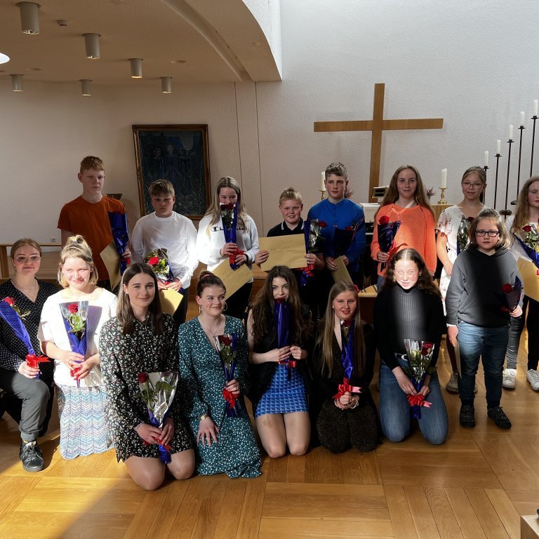 Útskriftarnemendur og nemendur sem luku stigs- og áfangaprófum.