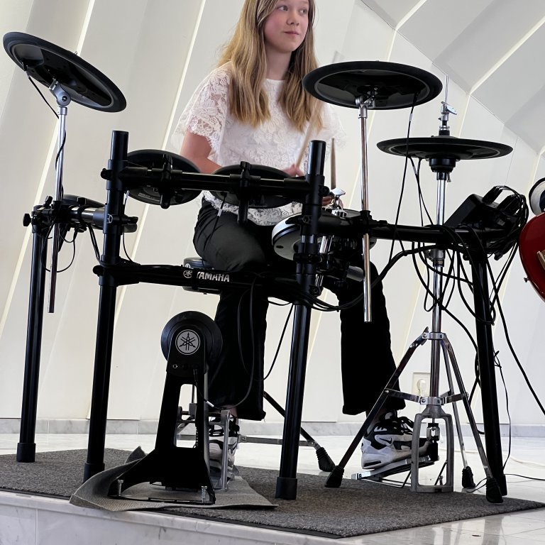 bde7f47f-7c6c-43eb-86d9-3786a49e41bb